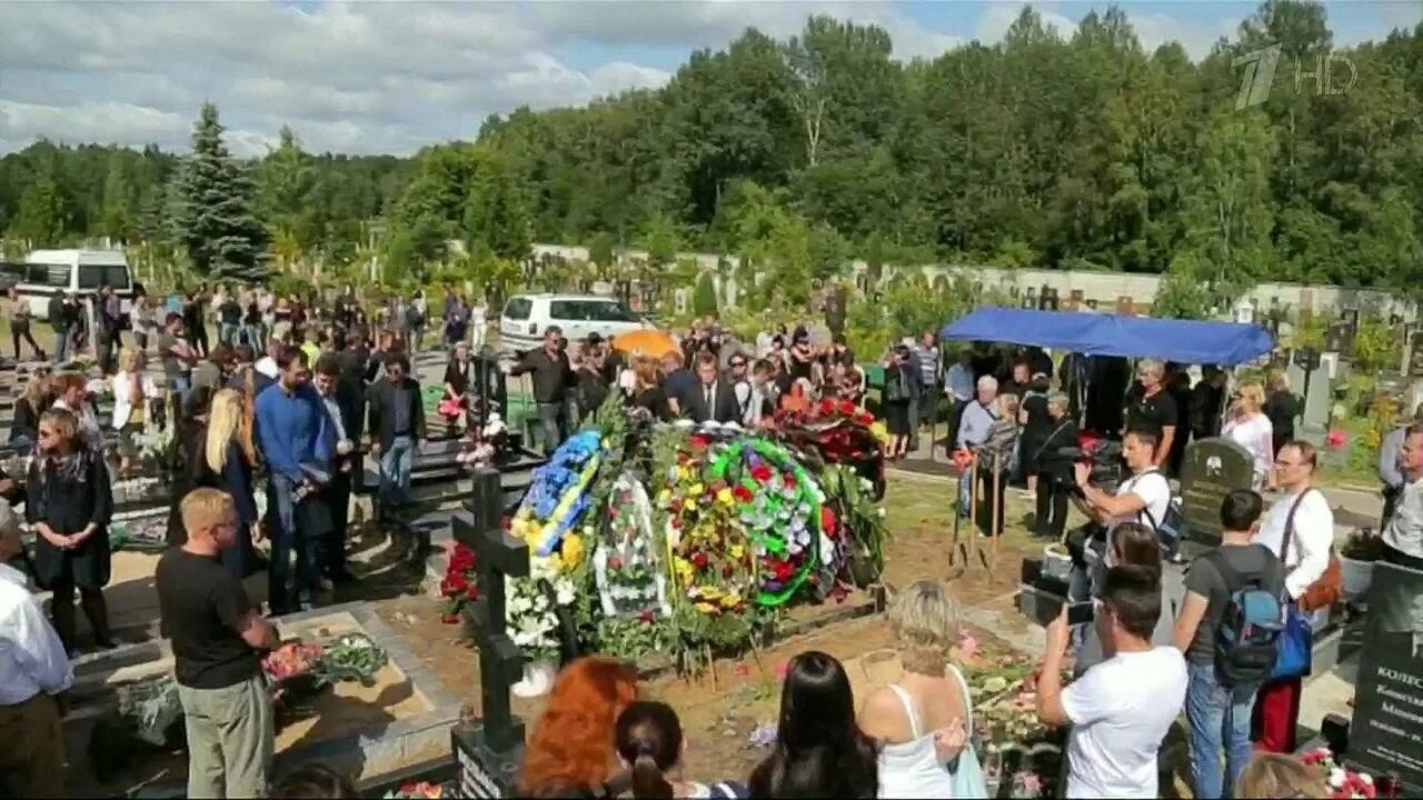 Похоронен на северном кладбище. Северное кладбище Минск. Украинские кладбища.
