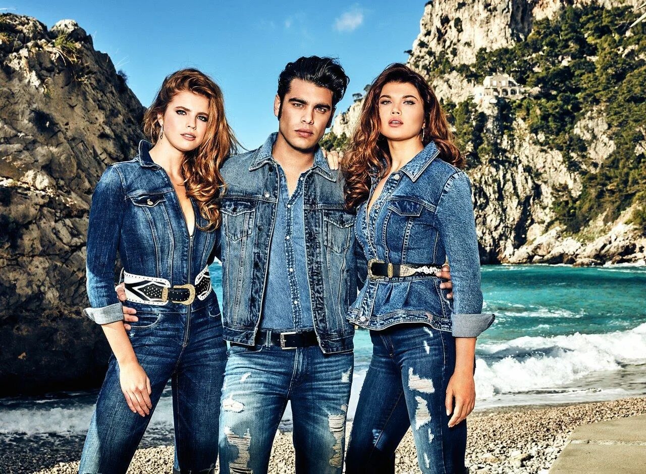 Guess Denim. Гуэс бренд. Guess Jeans. Коллекция guess 2021.