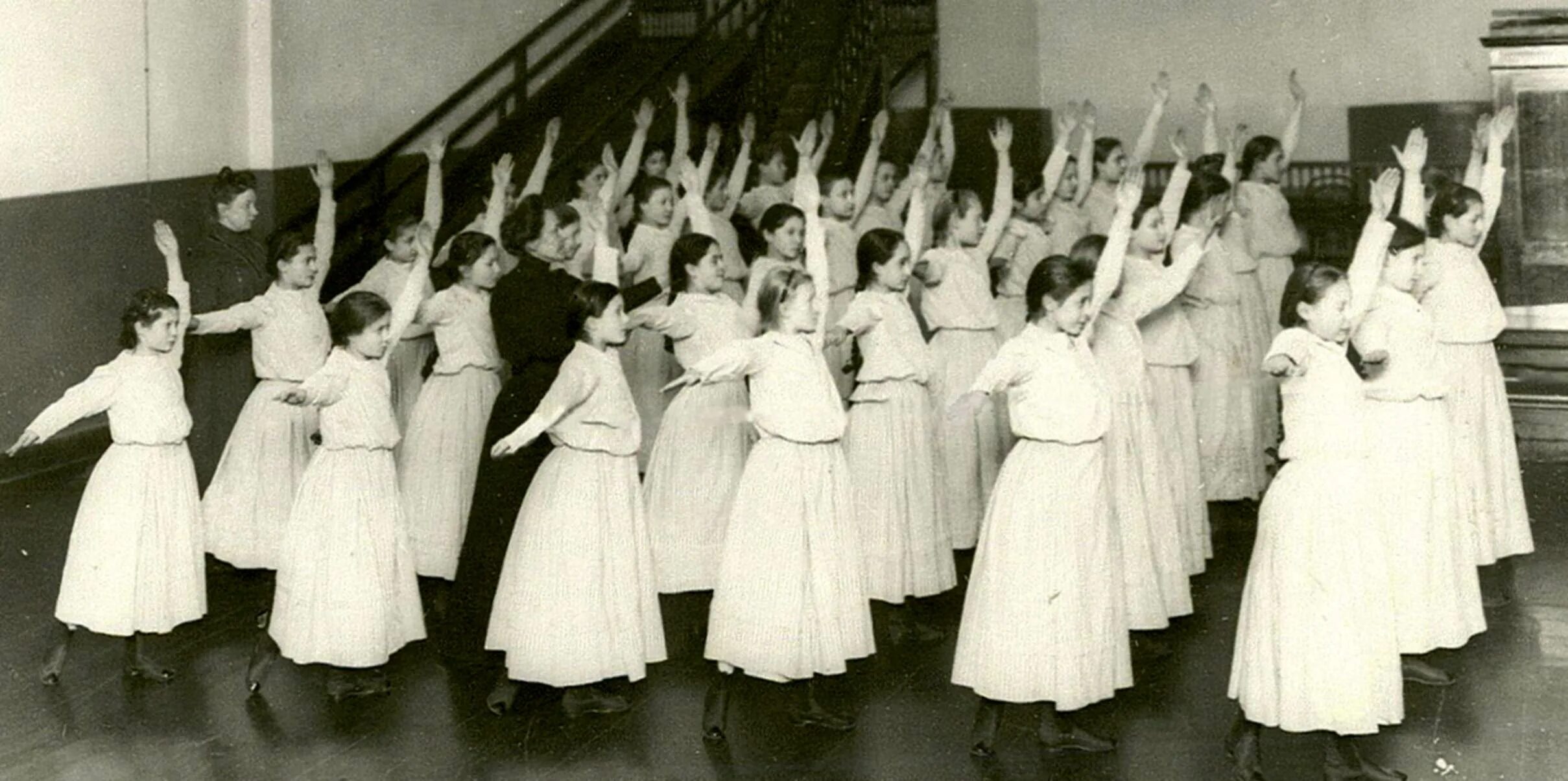 Создание смольного института благородных девиц. Смольный институт благородных девиц 1764. 1764г. Создание смольного института благородных девиц. Смоленский институт благородных девиц 18 век.