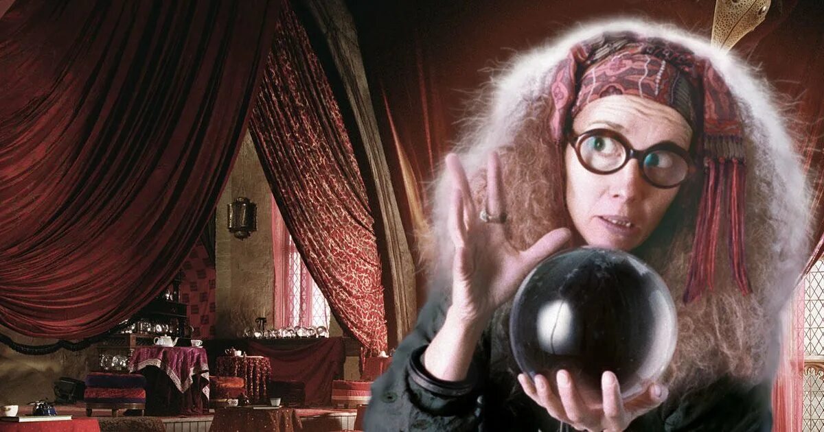 Урок прорицания значения. Прорицание это. Прорицание это. Магический шар гадалки. Профессор прорицания в гарри поттере.