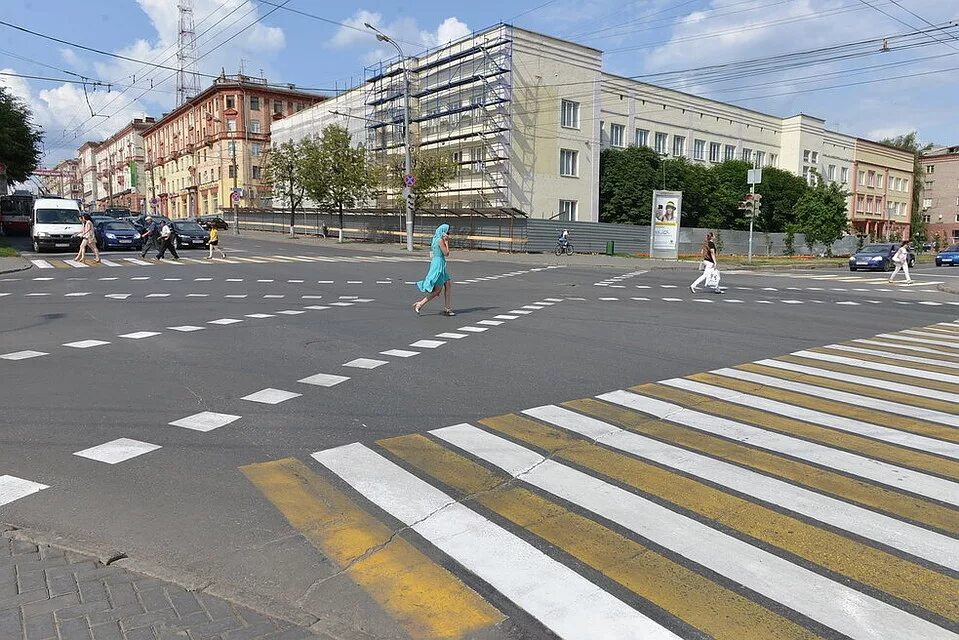 Па переход. Диагональная дорожная разметка. диагональный пешеходный переход. разметка для пешеходов. диагональная разметка пешеходного перехода.
