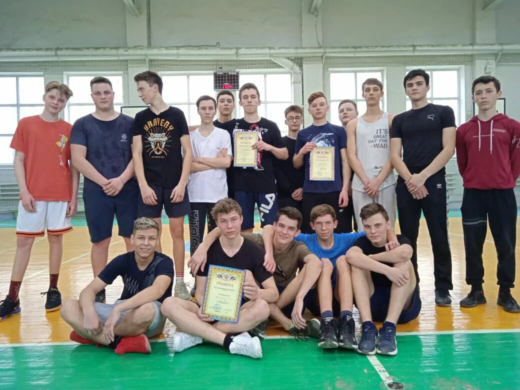 Буда колледж сайт. Первенство колледжей по баскетболу. 32 школа в энгельсе тренер по футболу. 32 школа в энгельсе тренер по футболу показать.