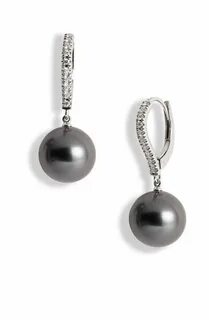 Pearl earring