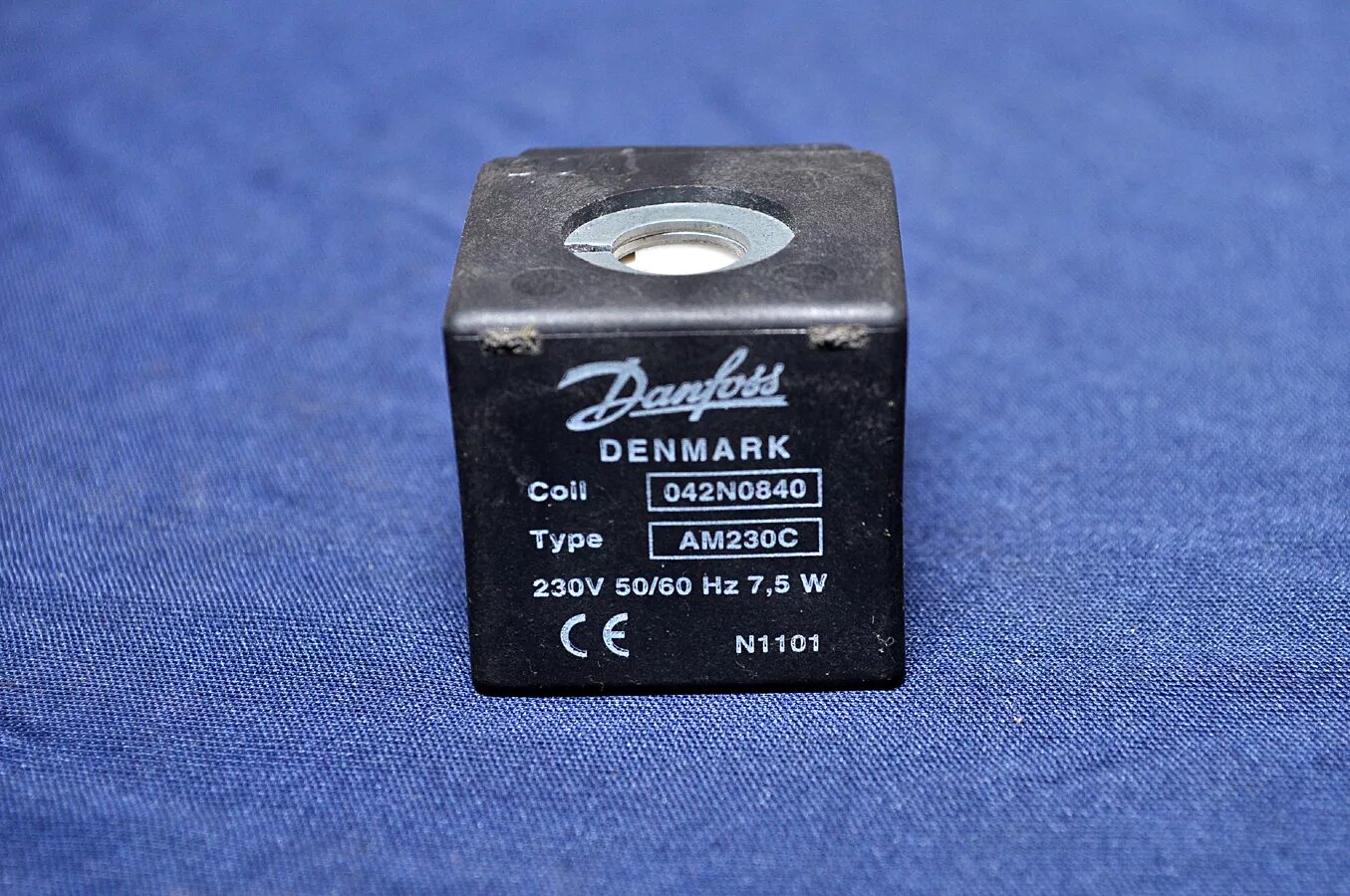Ис 230. Danfoss Type am230c. Катушка 230v 50hz. Соленоидный клапан 042n0840 am230c. Danfoss Denmark 042n0840.