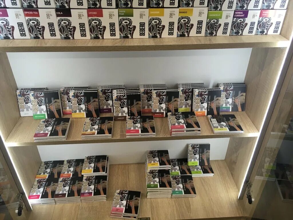 Паранормальное ковров магазин. Вейп шоп ковров. Вейп шоп ковров. Вейпшоп интерьер. Вейп шоп ковров.