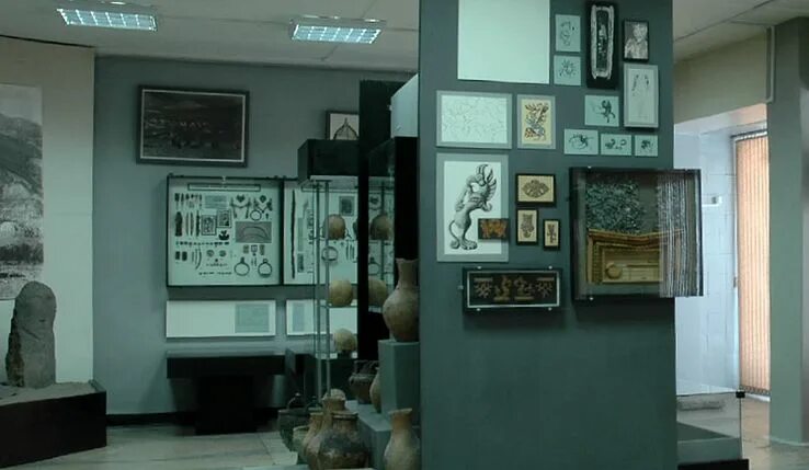 музей археологии и этнографии пермского предуралья пггпу пермь. алтайский музей археологии и этнографии. музей археологии и этнографии алтая. музей археологии и этнографии алтая тишкин. каменные изваяния.