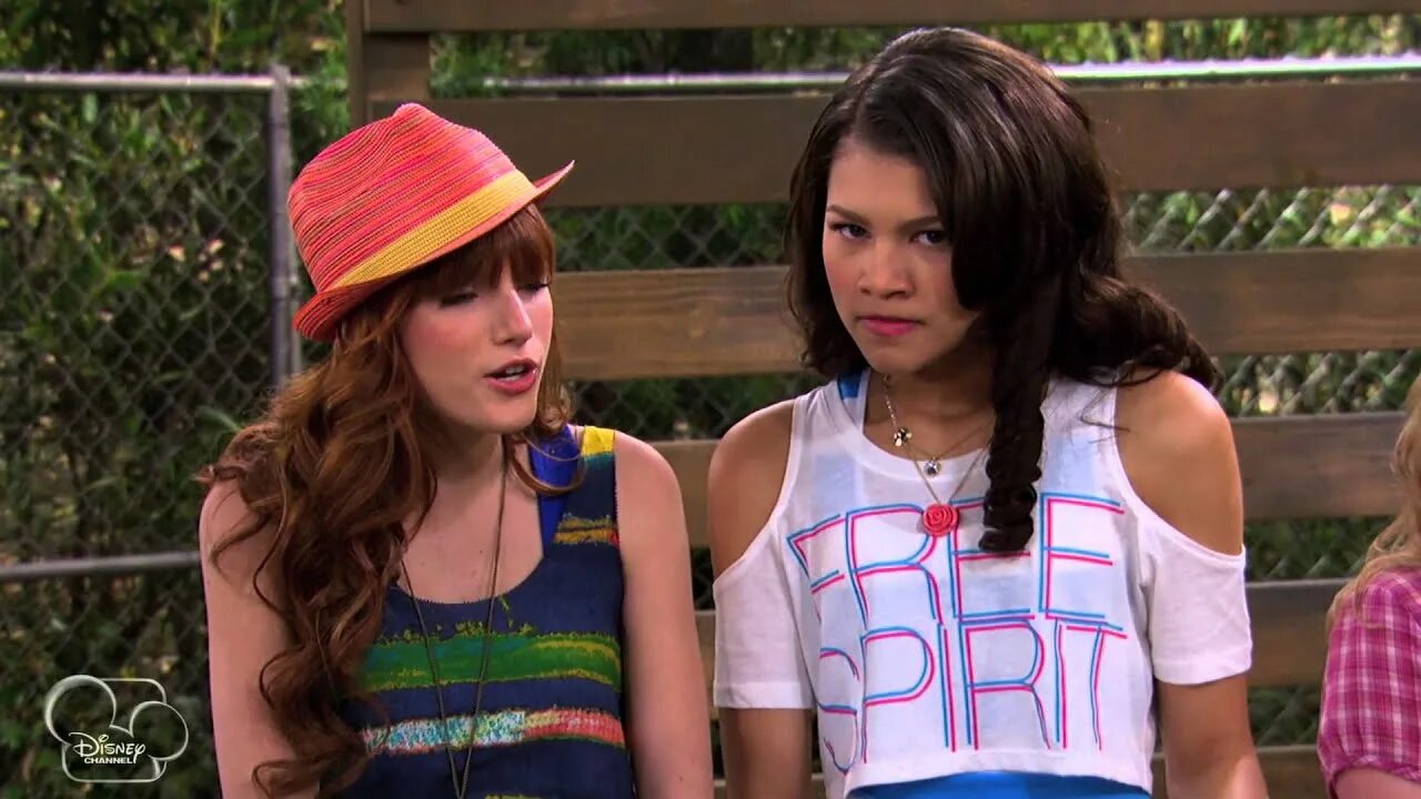 Shake it up remember me. Remember me Zendaya. Fashion first Shake it up. Dowland klip Shake it Bella Throne.