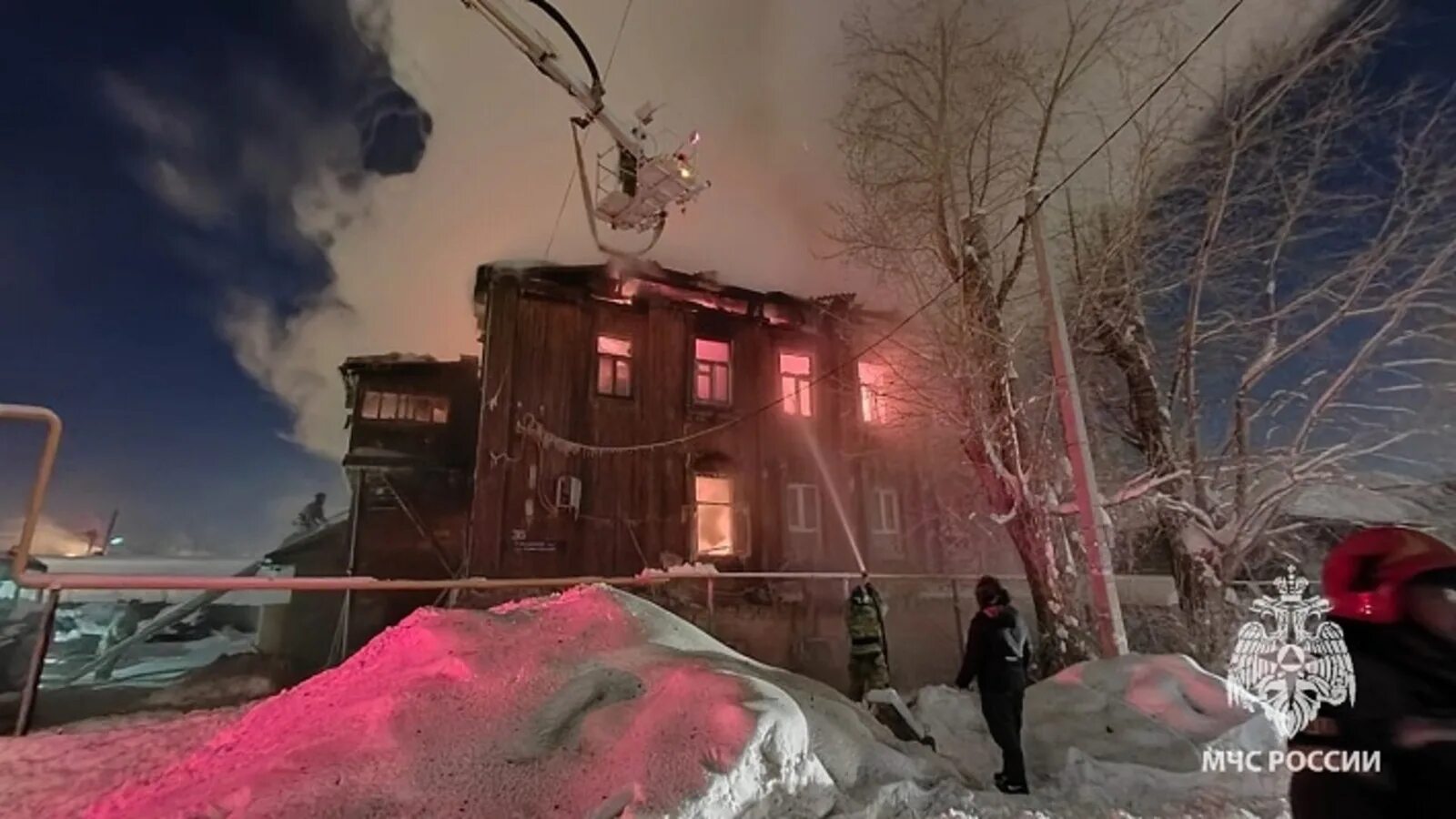 9 января 2023 г. Пожар Уфа 2023. Пожар на Егора Сазонова Уфа. Пожар на улице Сазонова. Пожар в доме.