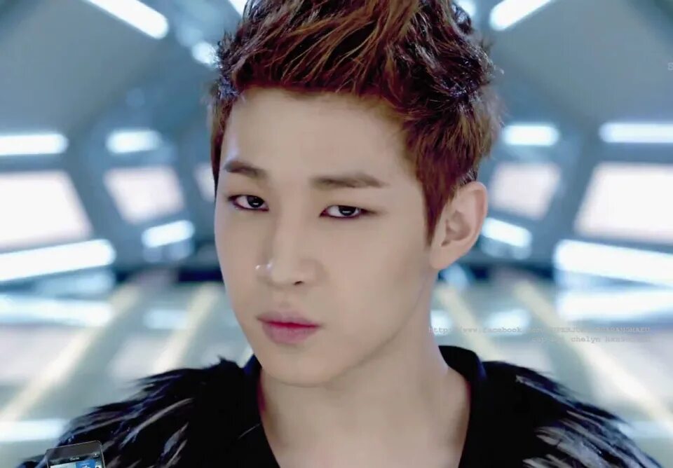 I m breaking down. Super junior m break down. клип breakdown super junior. henry lau. super junior авария 2007 интервью с актерами репортеры.