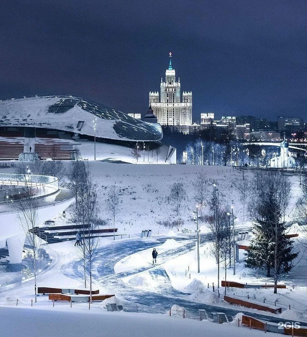 Зимой в городе было 36. Парк Зарядье Москва зима. Парк Зарядье зимой. Москва Зарядье зима. Парк Зарядье зима 2020.