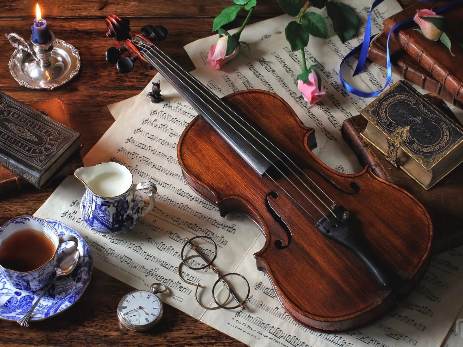 Фотография на столе песня