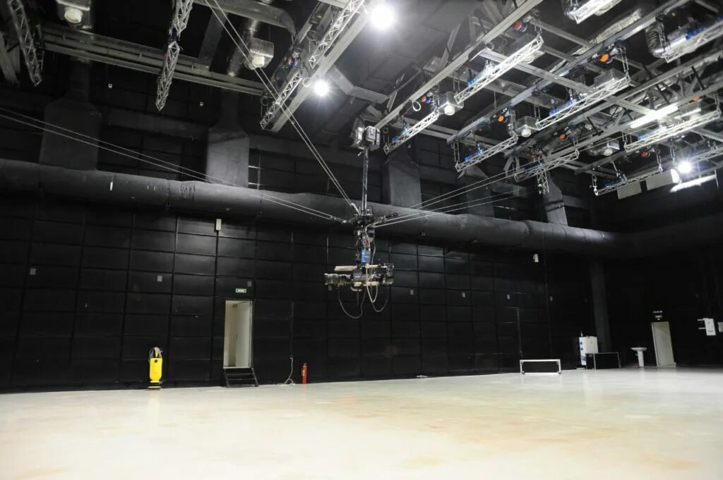 процесс съемки. Backstage фотосессии. аренда киностудий. оборудование для школьной киностудии. аренда киностудий.