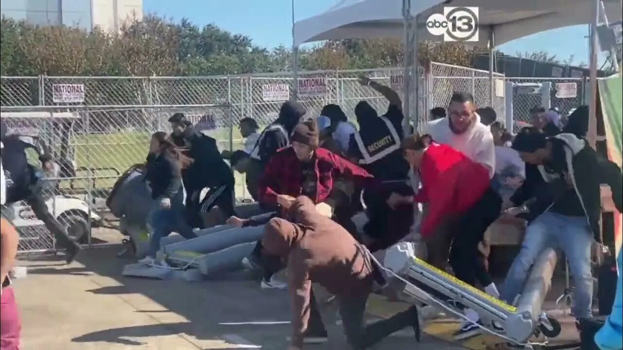 Люди умирали на концерте