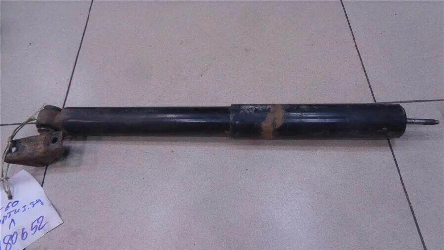 Задний амортизатор лифан x60. Стойка амортизатора задняя на лифан х 60. Задние амортизаторы на лифан х60. Задние амортизаторы на лифан х60. Стойка амортизатора задняя на лифан х 60.