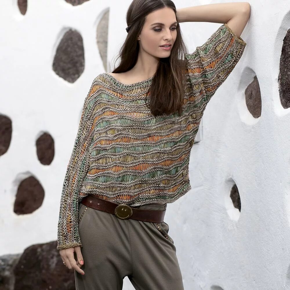 Красивые вязаные вещи. Вязаные комбинированные жилеты. Оригинальный жилет спицами. Креативное вязание спицами для женщин. Фасоны вязаных джемперов для женщин.