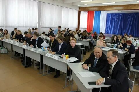 Политический факультет