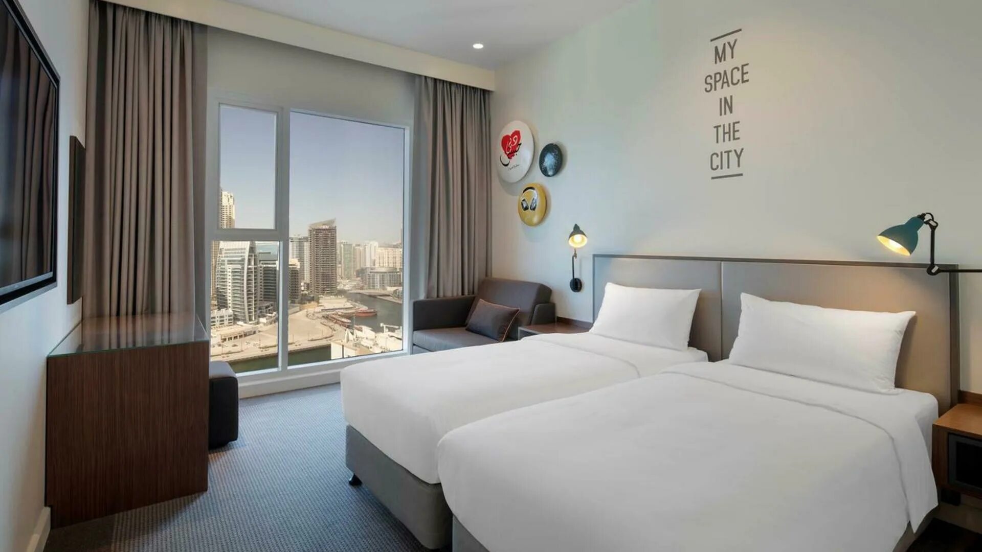 Rove marina дубай. Rove dubai marina hotel 3*. Rove marina rover. Гостиница rove дубай. Rove dubai marina 3.