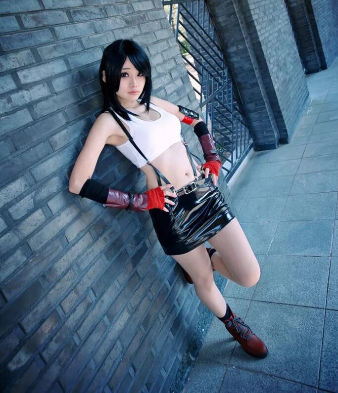 Tifa cosplay. Тифа Локхарт. Helly Valentine тифа Локхарт. Final Fantasy 7 тифа косплей. Тифа Локхарт Final Fantasy 7 косплей.