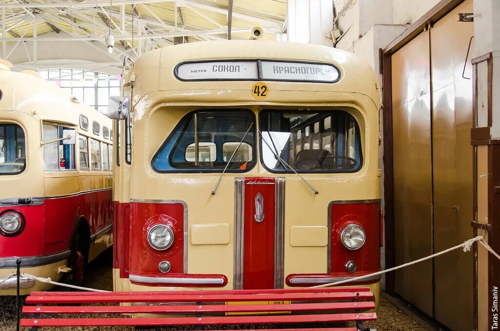 Автобусный парк 1 спб музей. Автобусный парк 1 санкт петербург музей ретро. Автобусный парк 1 спб. Автобусный парк 1 санкт петербург музей ретро. Автобусный парк 4 санкт-петербург.
