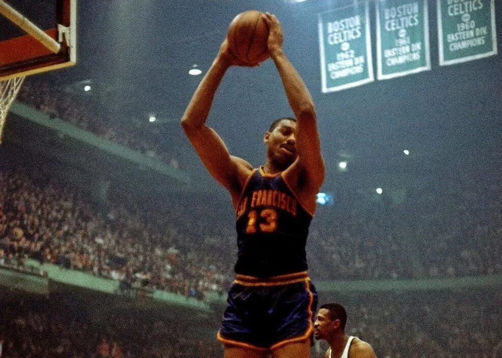 чемберлен уилт 1972. уилт чемберлен. уилт чемберлен баскетболисты нба. уилт чемберлен 100 очков за игру. нба как лига баскетбола.