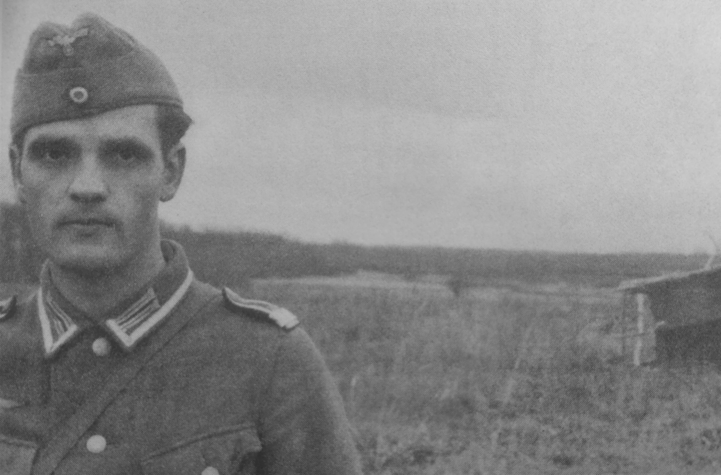 Ранний вермахт. Службы вермахта. Фельдфебель санитарной службы вермахта ганс шолль. 1-я казачья кавалерийская дивизия вермахта. Пленные немецкие солдаты.