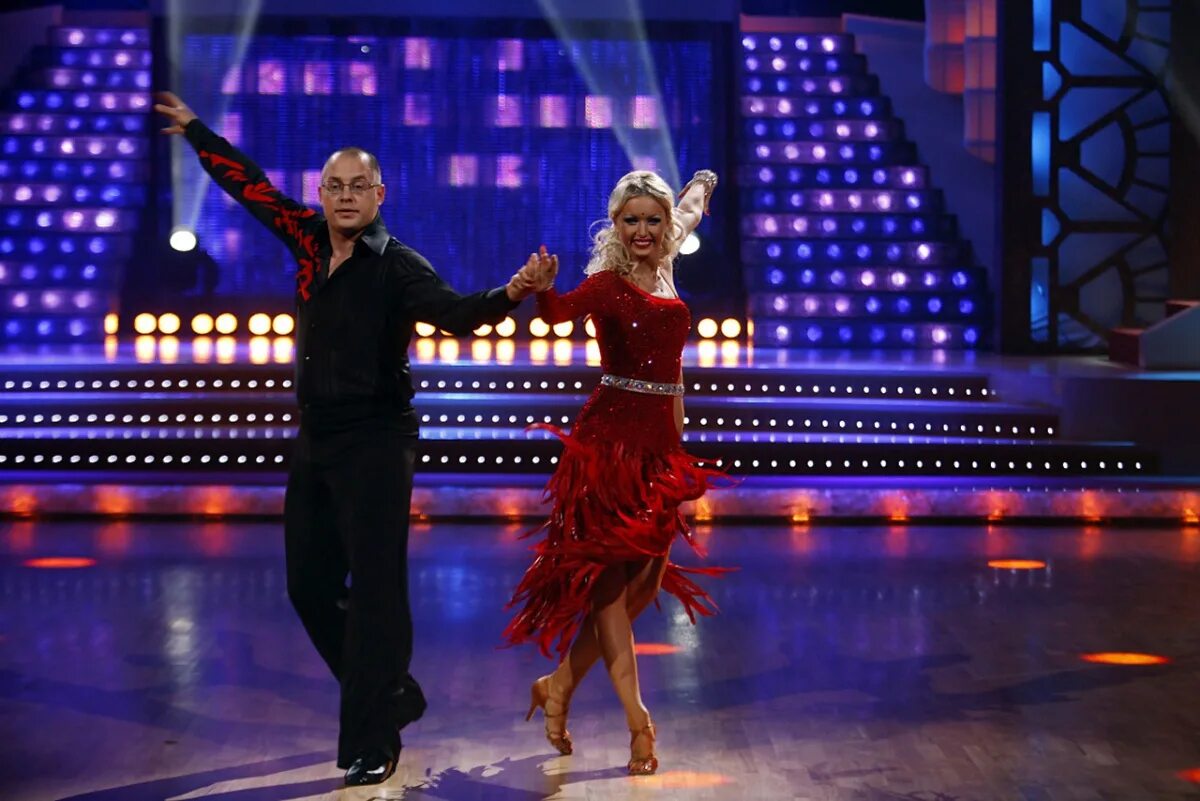 сергей лазарев в шоу танцы со звездами. сергей лазарев танцы со звездами. будет танцы со звездами. ксения путько танцы со звездами. елена яковлева танцы со звездами.