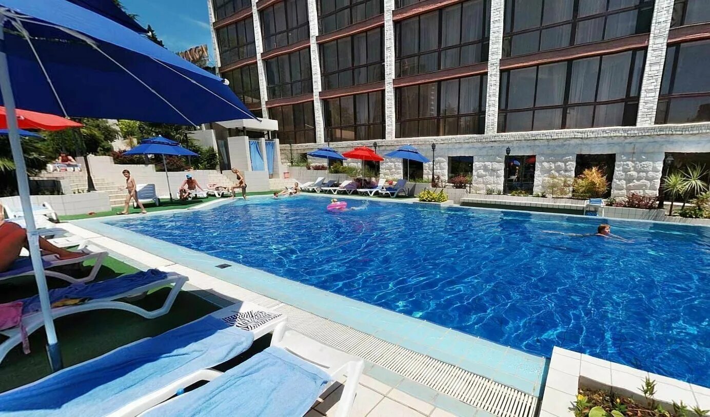 Бриз бассейн сочи. Сочи-бриз курортный просп 72 сочи. Бриз бассейн сочи. Санаторий спа бриз сочи. Сочи бриз отель сочи.