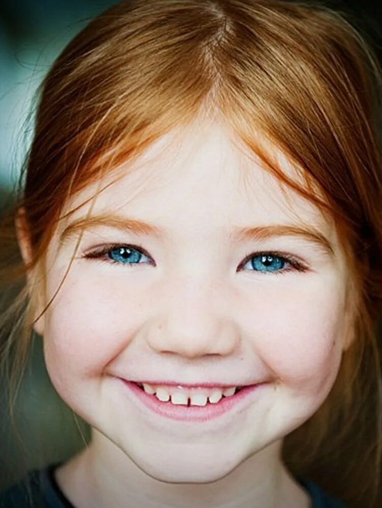 Красивая улыбка ребенка. Ребенок улыбается. Улыбается эмоция. Мимика улыбка для детей. Улыбка детей самое