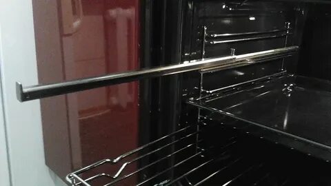 Установить направляющие в духовой шкаф
