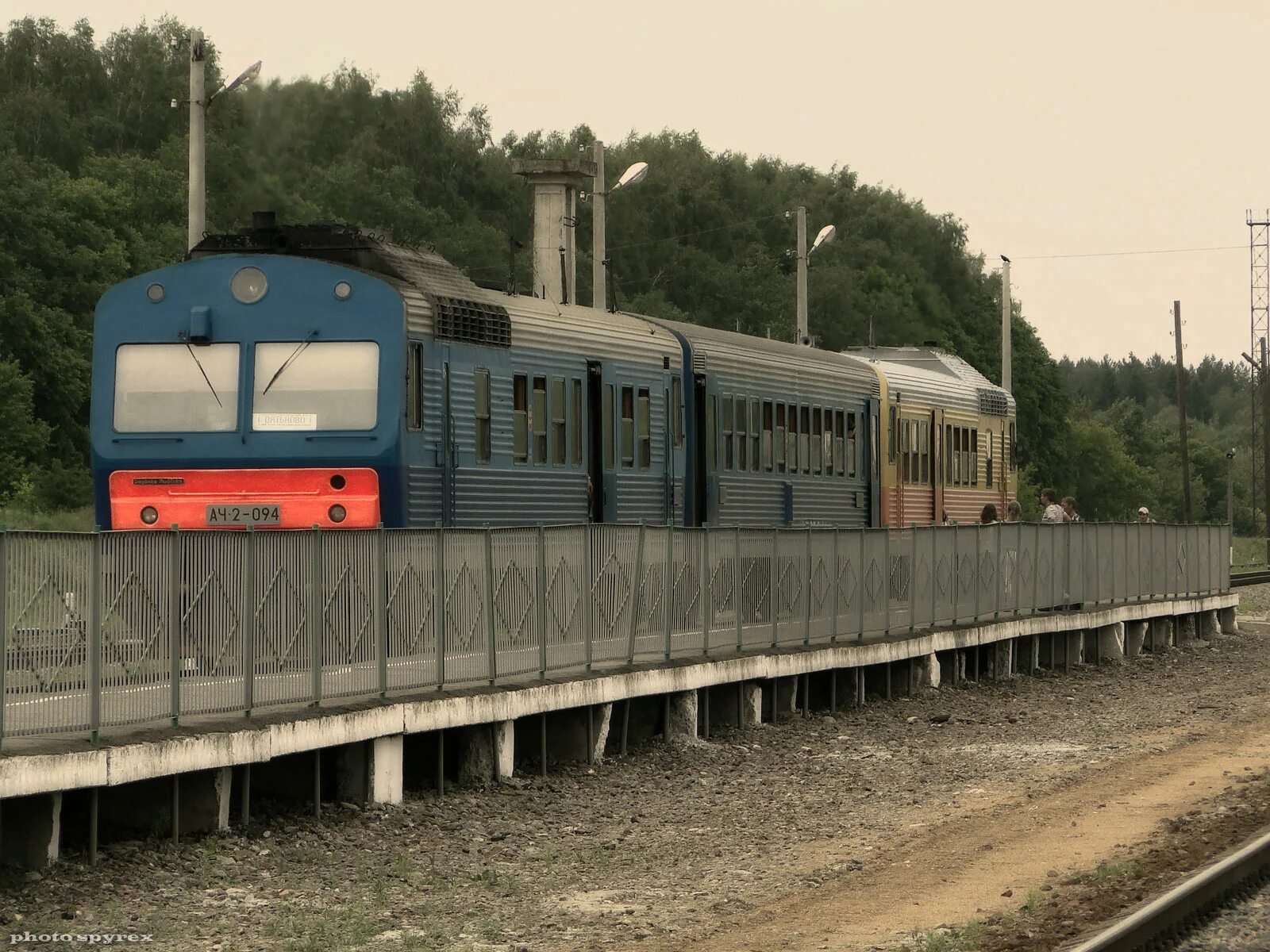 Брянск железная дорога. Поезд Брянск Дятьково. Дятьково Брянск. Электричка Дятьково. Пригородный поезд Дятьково Брянск.