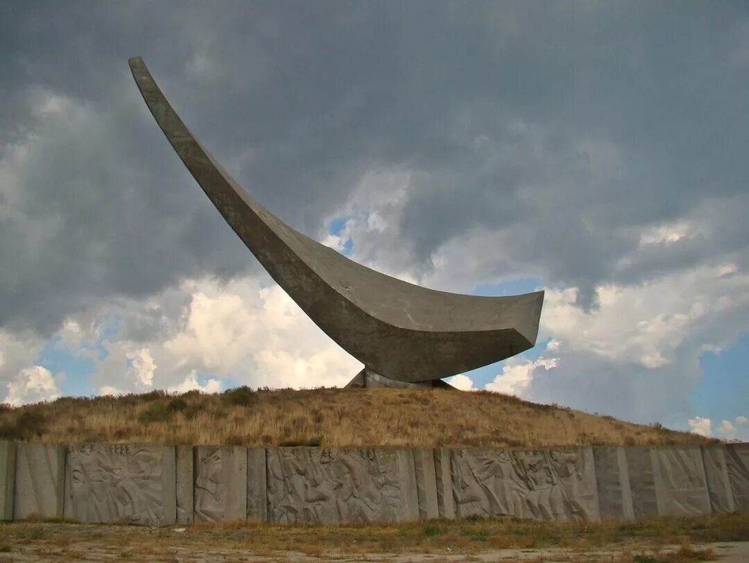 Музей истории керченско-эльтигенского десанта. Эльтиген 1942. Эльтиген керчь памятник. Эльтигенский десант. Эльтигенский десант керчь 1943.