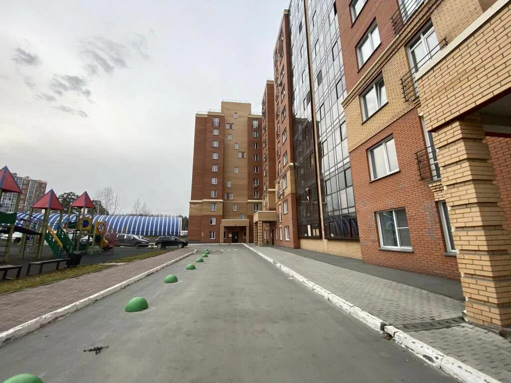 Стрижи 11. Микрорайон стрижи новосибирск. микрорайон стрижи 11. микрорайон стрижи вывеска.