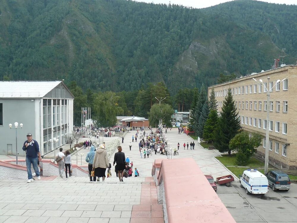 Жилищник района черемушки. Жилищник района черемушки. Придомовая территория наметкина18. Саяногорск черемушки поселок. Черёмушки (район москвы).