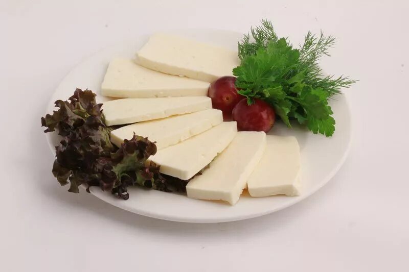 сычужный сыр адыгейский. сырное ассорти кавказ. сыр брынза. чечил. сыр брынза.