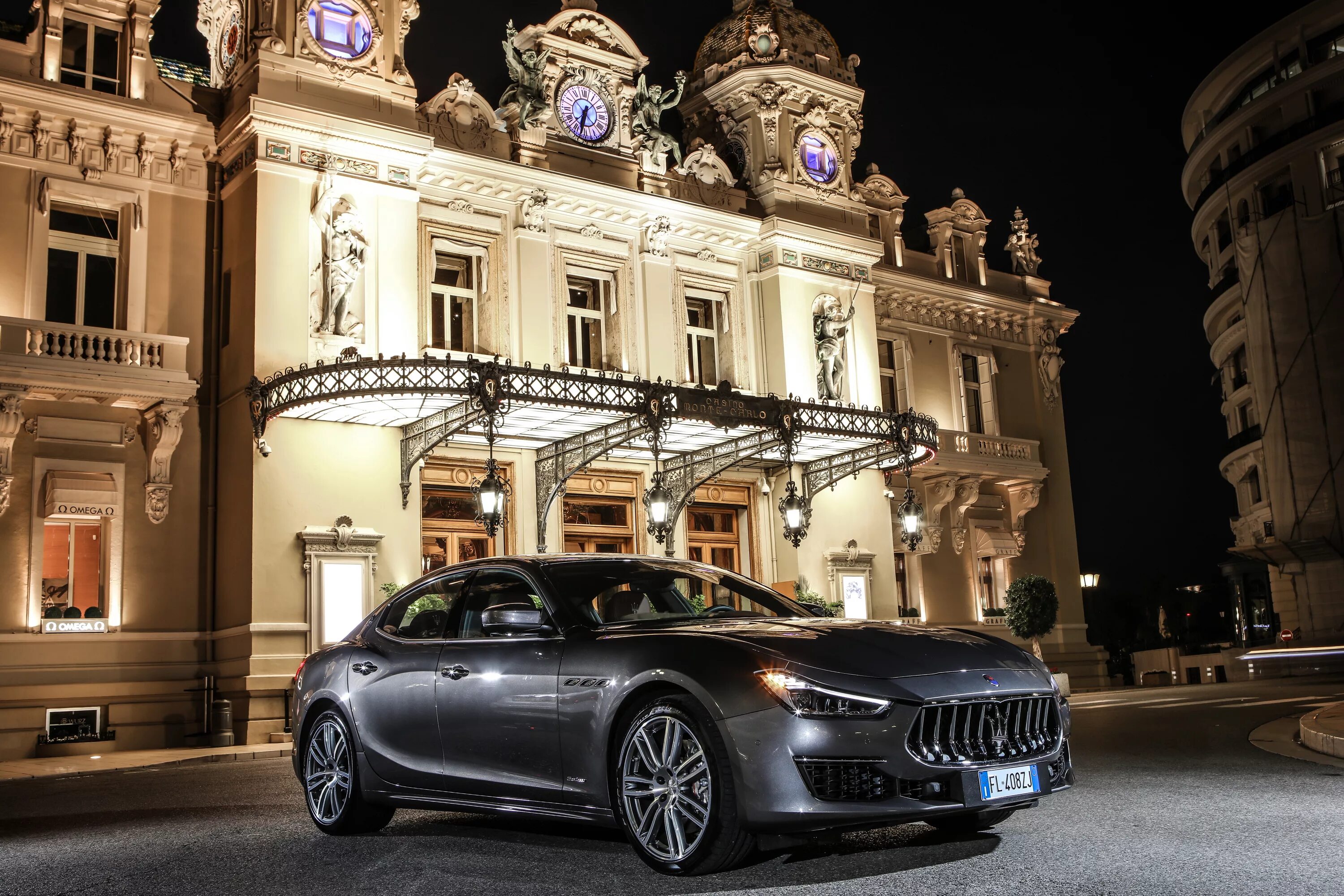 Мерседес роскошь. Мерседес майбах. Мерседес cls 600 maybach. Шикарный мерседес. Мерседес роскошь.