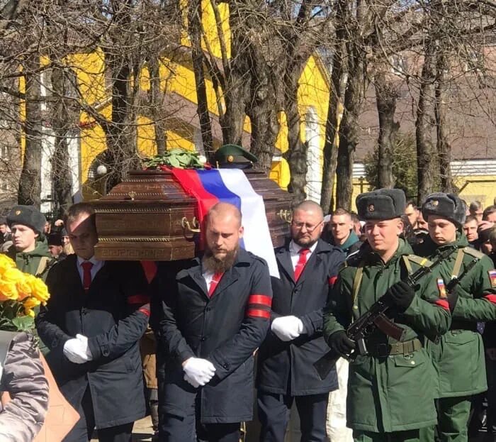 Брянские военные новости сегодня. В Костроме простились с военными.