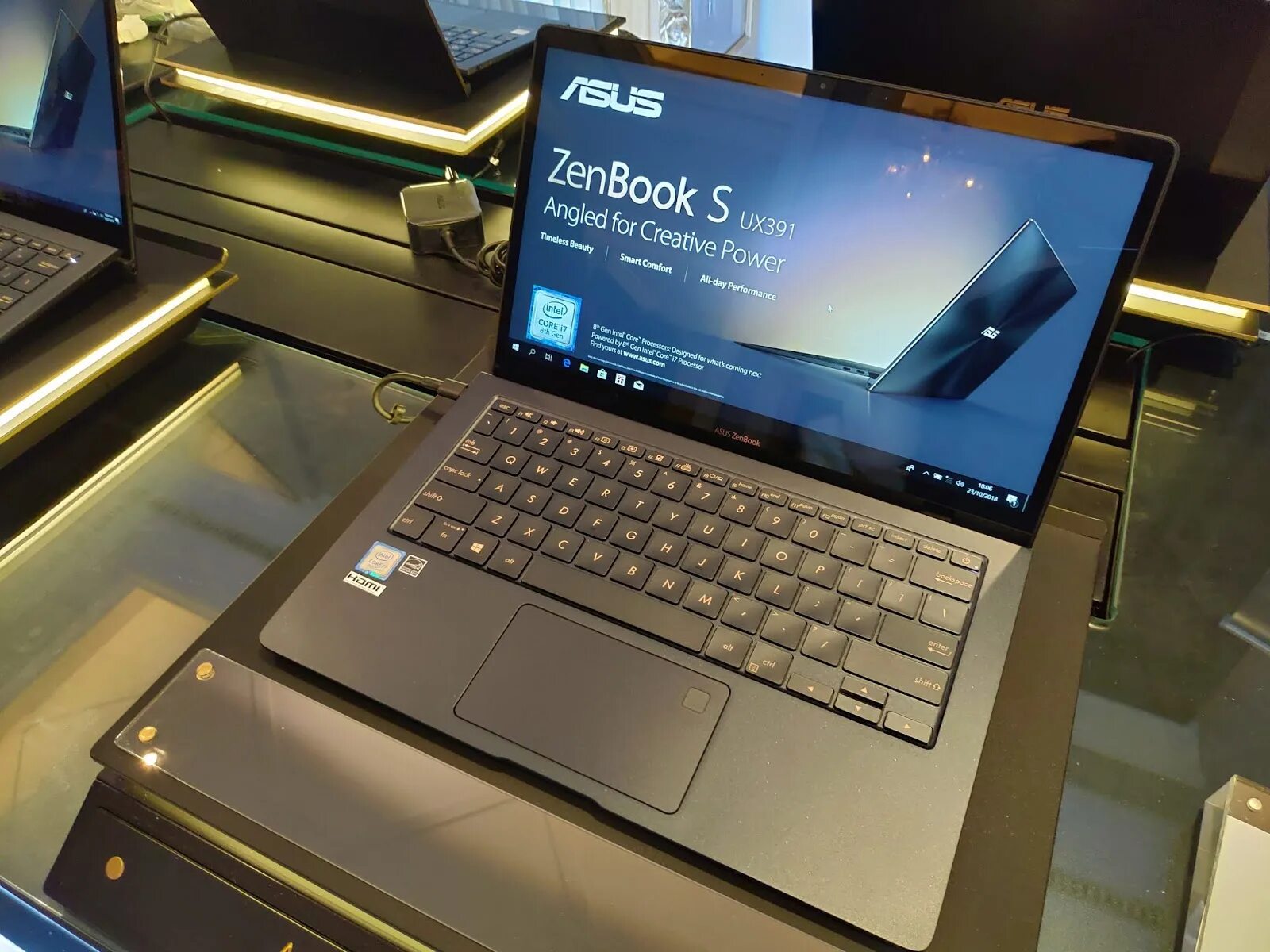 Asus zenbook 155h. ASUS ZENBOOK ux301. Асус ультрабук 2017. ASUS ZENBOOK 14x 2023. ASUS ZENBOOK ux331fn.