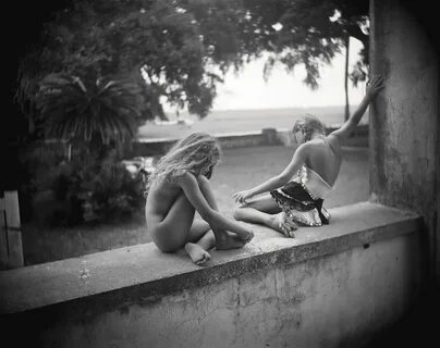 Изображение Lukas Roels Обнаженного.