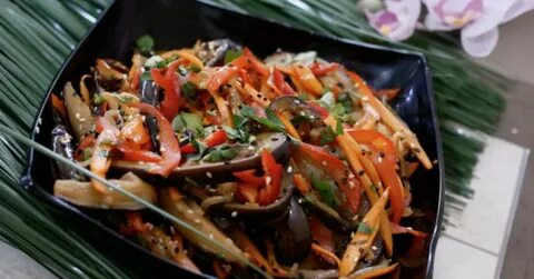 Фунчоза с баклажанами и овощами