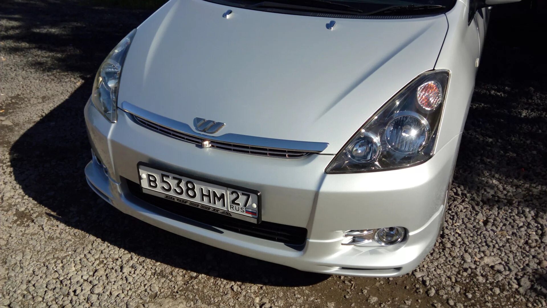 Штатная камера toyota. Камера тойота виш. Камера тойота виш. Фронтальная камера на тойоту wish zge20w. Передняя камера тойота виш.