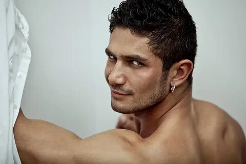 Dato Foland.