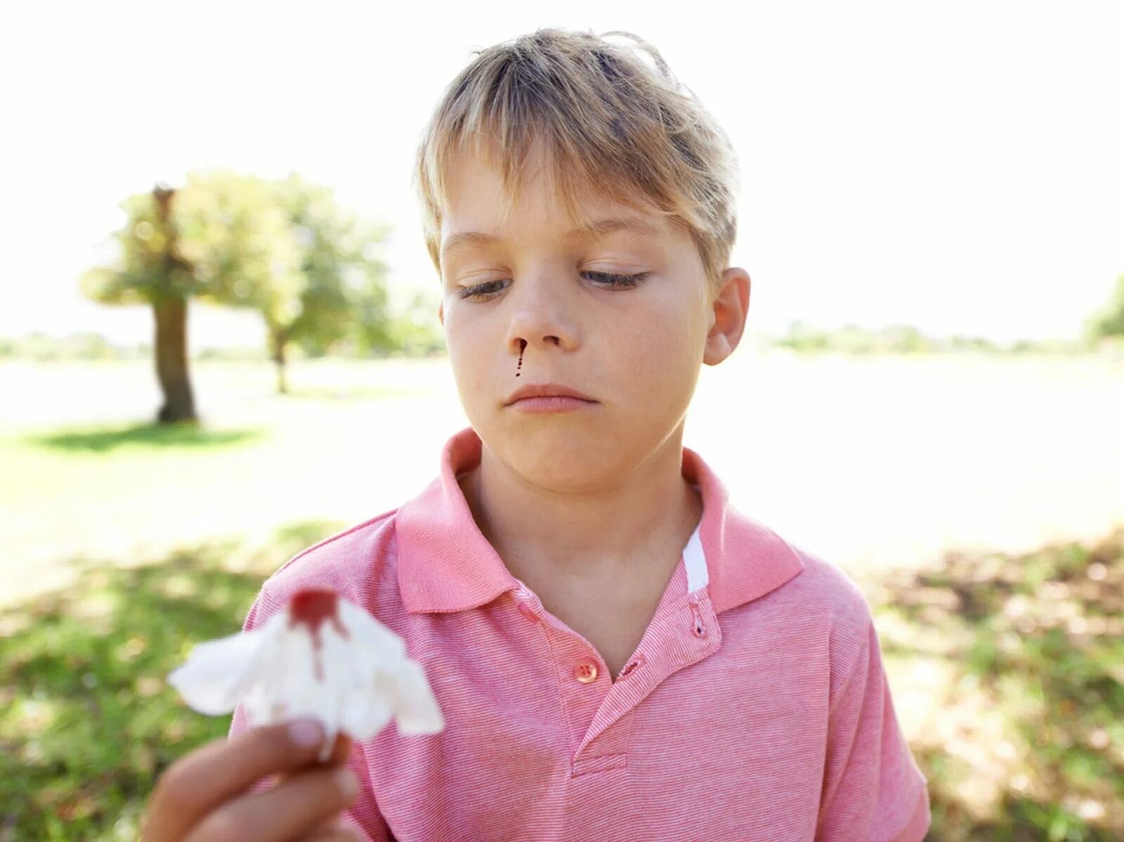 Кровотечение из носа у детей. Ребенок 7 лет идет кровь из носа