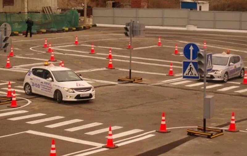 сдача вождения в гаи 2024. сдача вождения в гаи 2024. автодром экзамен по вождению 2021. учебная площадка для вождения. площадка экзамен гибдд 2021.