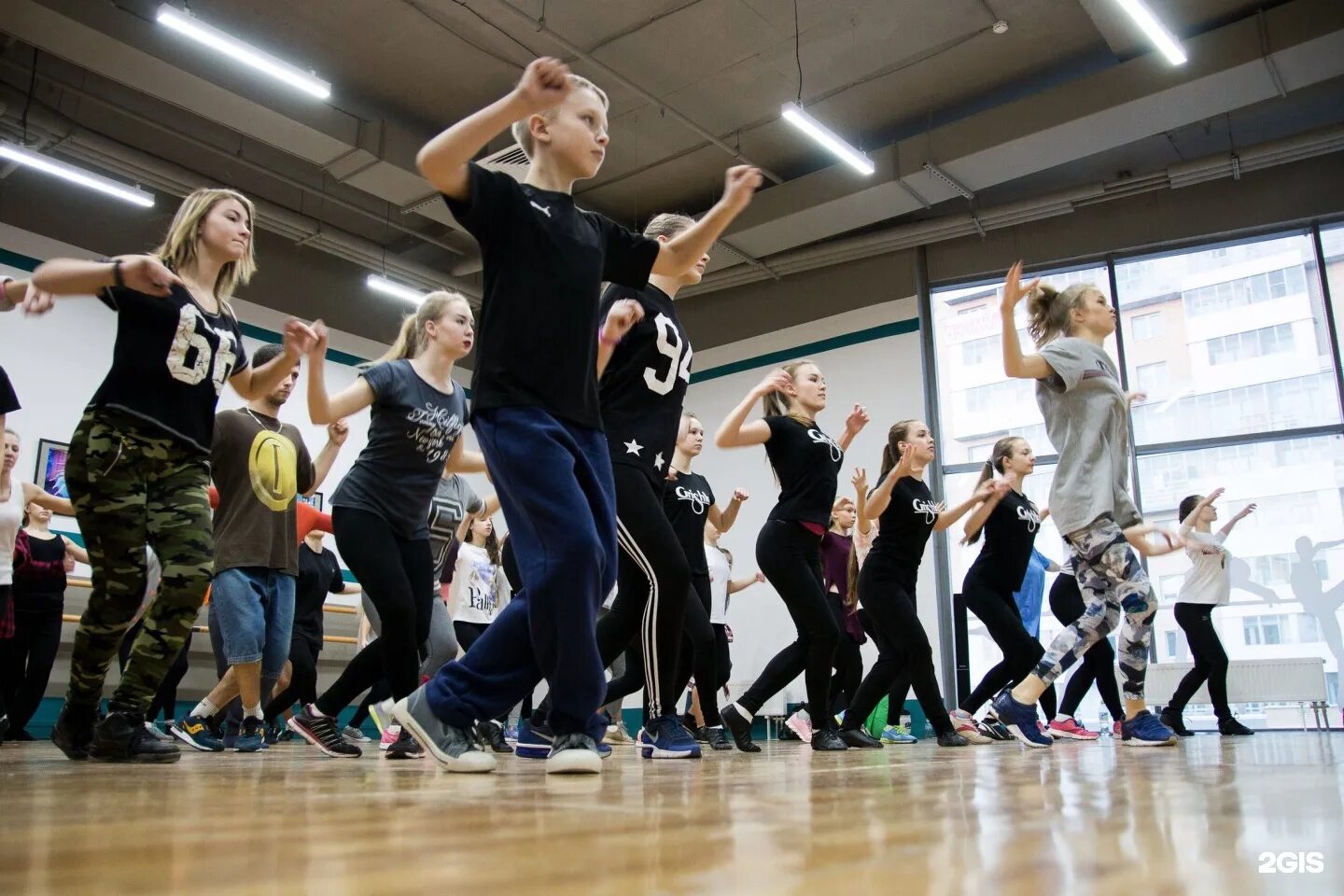 Центр хореографии. Планета танцев архангельск титан. Планета танцев вертикаль. Планета танцев архангельск титан арена. Школа танцев центр.