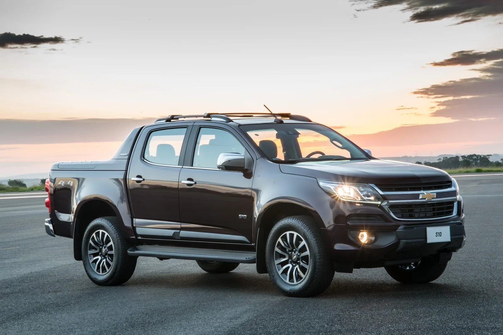 X high. Chevrolet s10 High Country. Шевроле си 10. Шевроле GМI 31uх ТRАILВLАZЕR. Шевроле s 10 2019г.