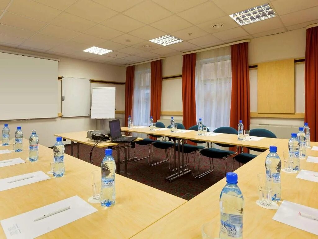 Лиговский 54 гостиница ибис. Отель ибис питер. Ибис лиговский проспект. Отель ibis saint-petersburg centre. Санкт-петербург гостиница ибис лиговский проспект.