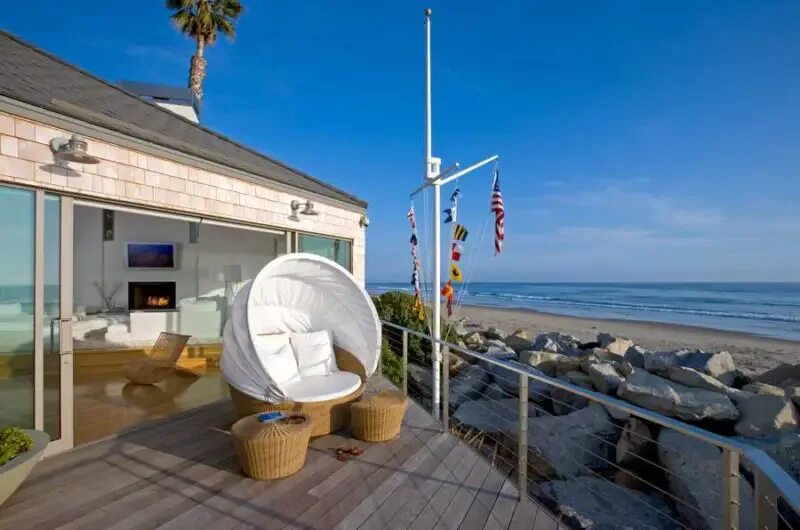 You can the beach from my house