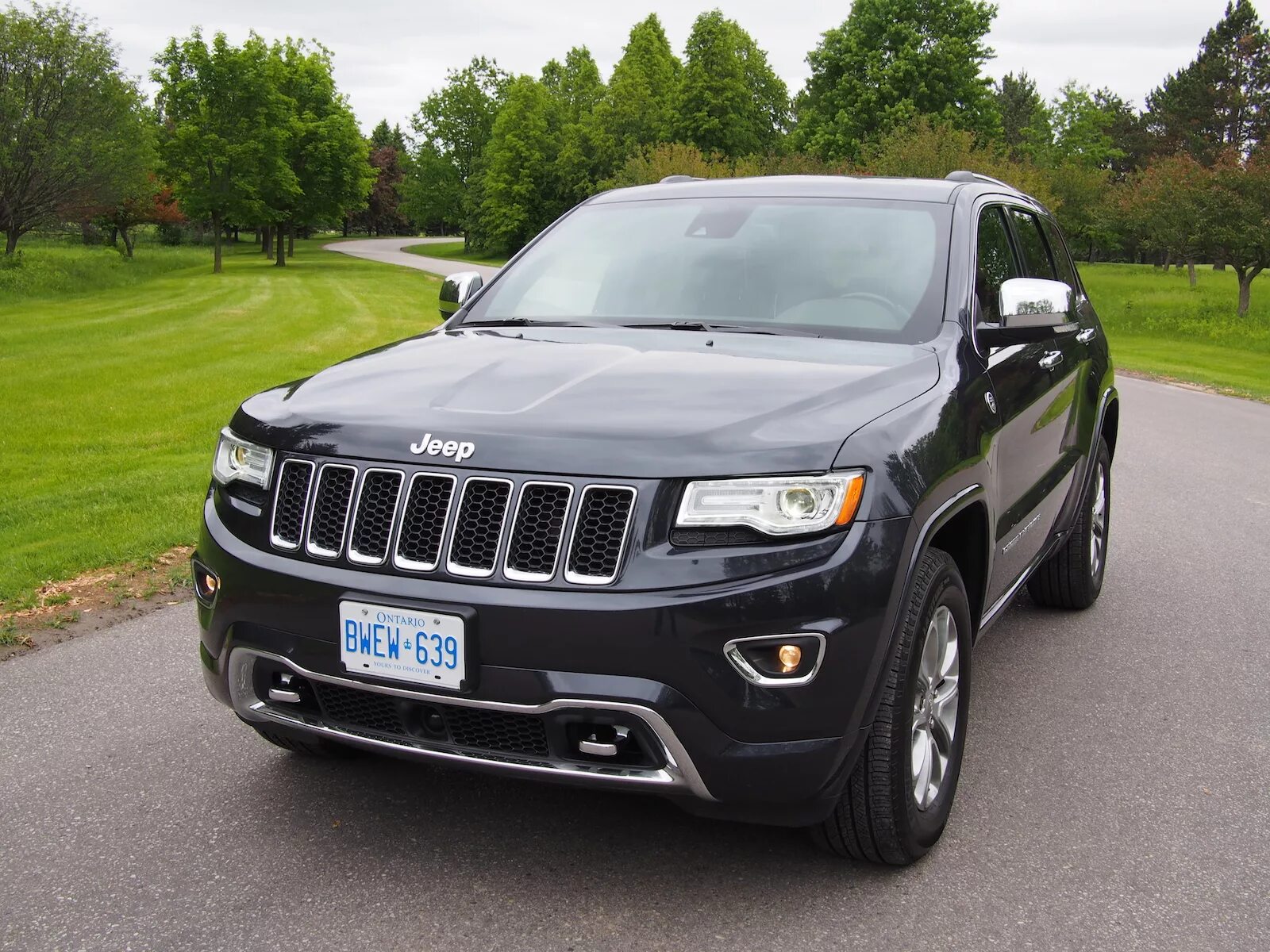 Внедорожник Jeep Grand Cherokee. Jeep Grand Cherokee 2015 черный. Jeep Grand Cherokee 2013. Jeep Cherokee 2015 черный. Купить чероки 2012