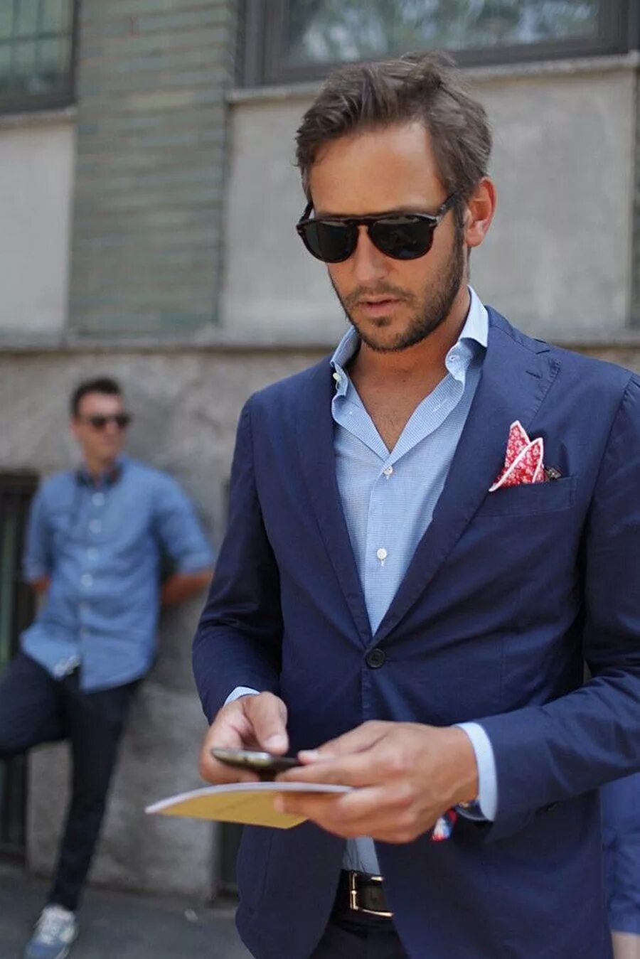 Avec homme. Итальянские мужчины. Стильные итальянские мужчины. Синий пиджак. Темно синий пиджак.