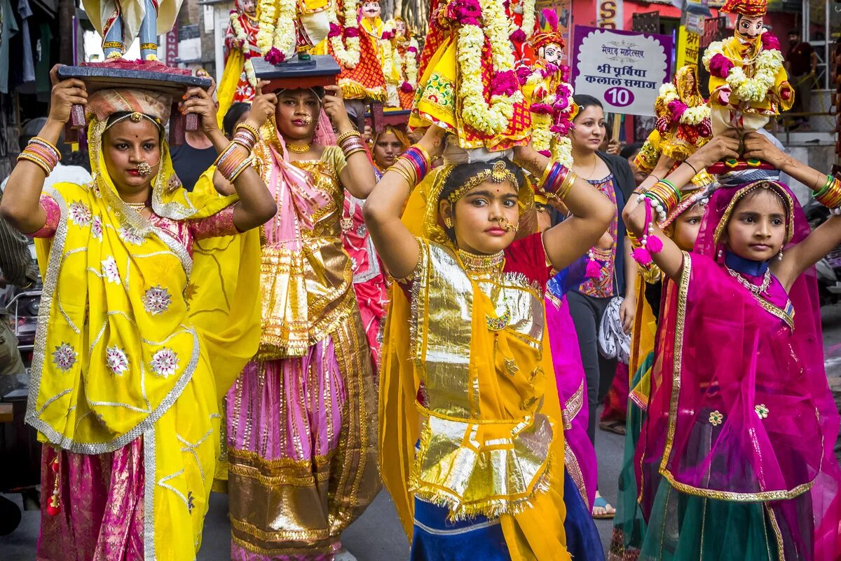 English celebrations. Festivals and celebrations. mewar angithi. festivals for kids. english celebrations and festivals.